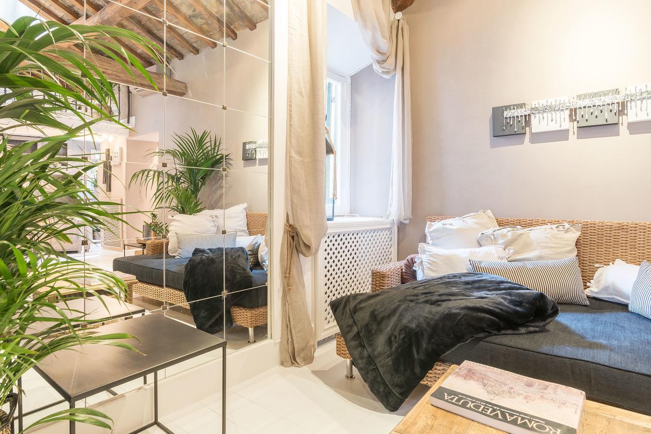 ローマLoft&Terrace - Elevated Elegance At Navonaアパートメント エクステリア 写真