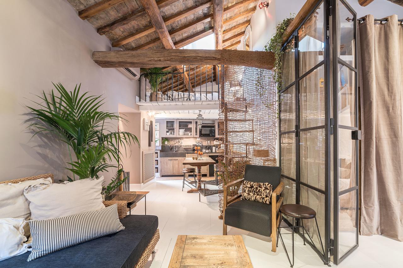 ローマLoft&Terrace - Elevated Elegance At Navonaアパートメント エクステリア 写真