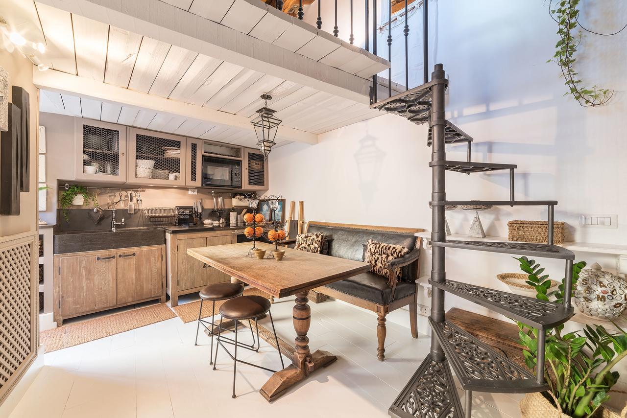 ローマLoft&Terrace - Elevated Elegance At Navonaアパートメント エクステリア 写真